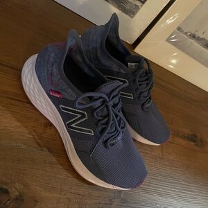 Ladies New Balance Running Shoes Size 9